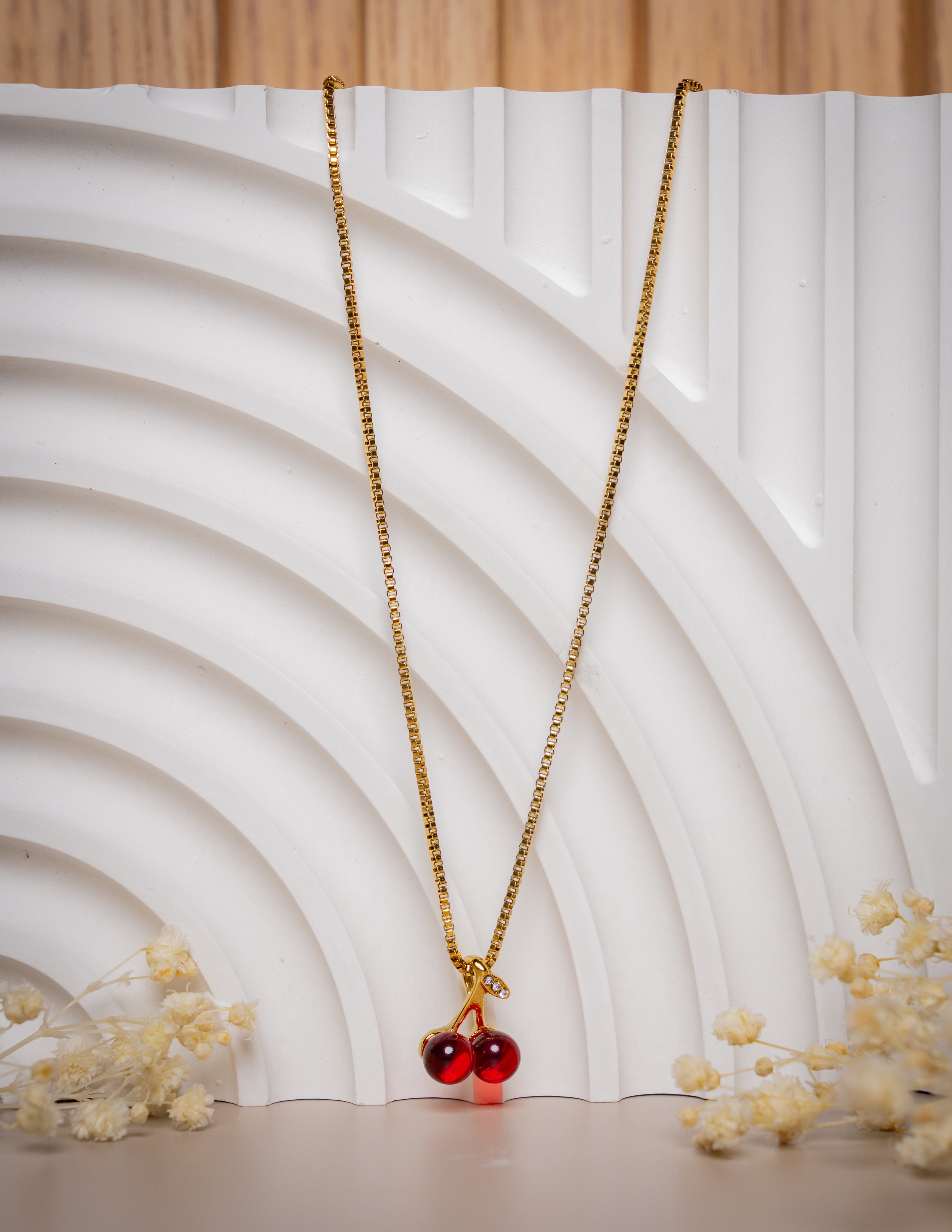 Cadena Box + Dije Cherry Roja - Mujer