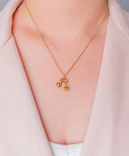 Cadena Box + Dije Cherry Dorada - Mujer