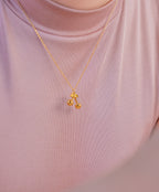 Cadena Box + Dije Cherry Dorada - Mujer