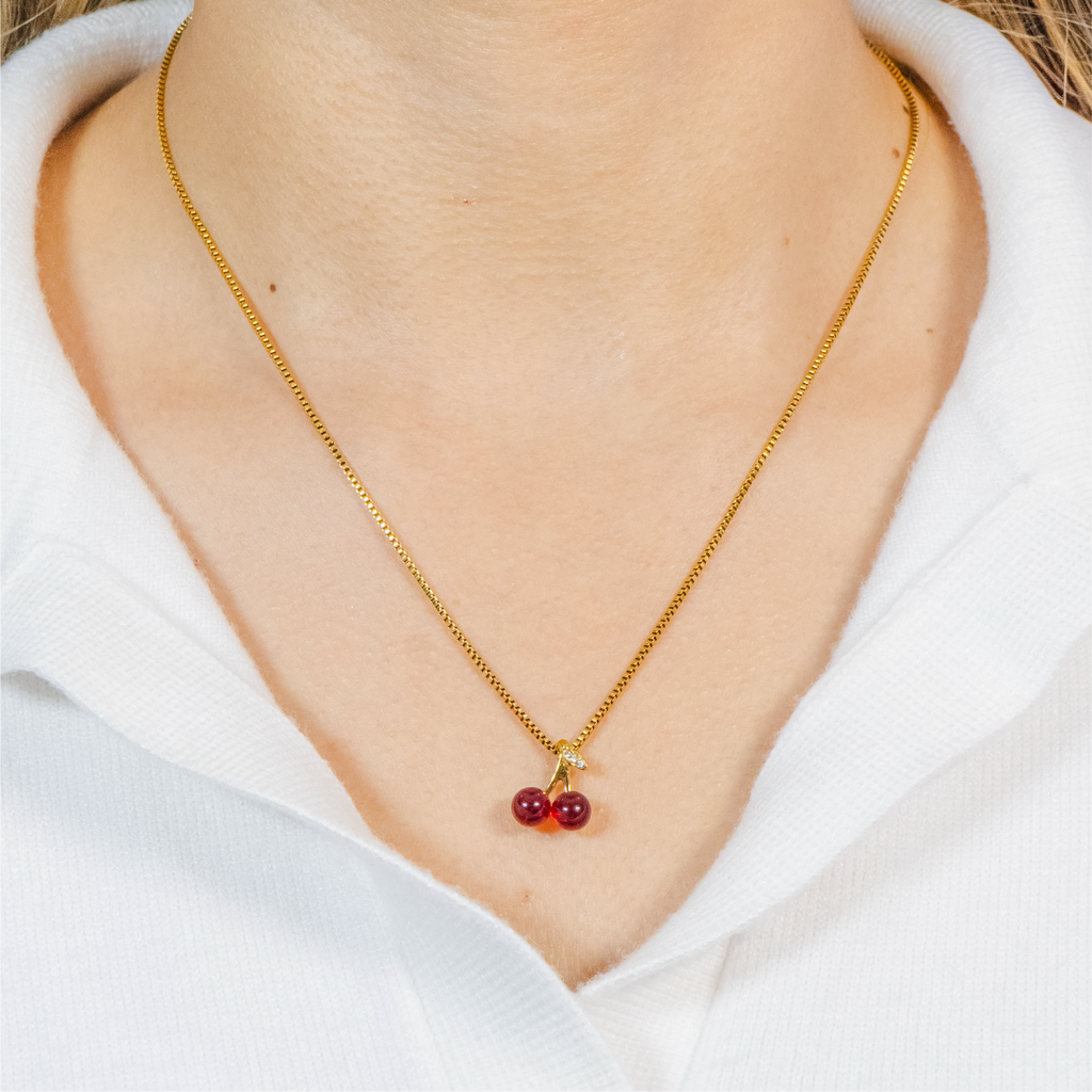 Cadena Box + Dije Cherry Roja - Mujer